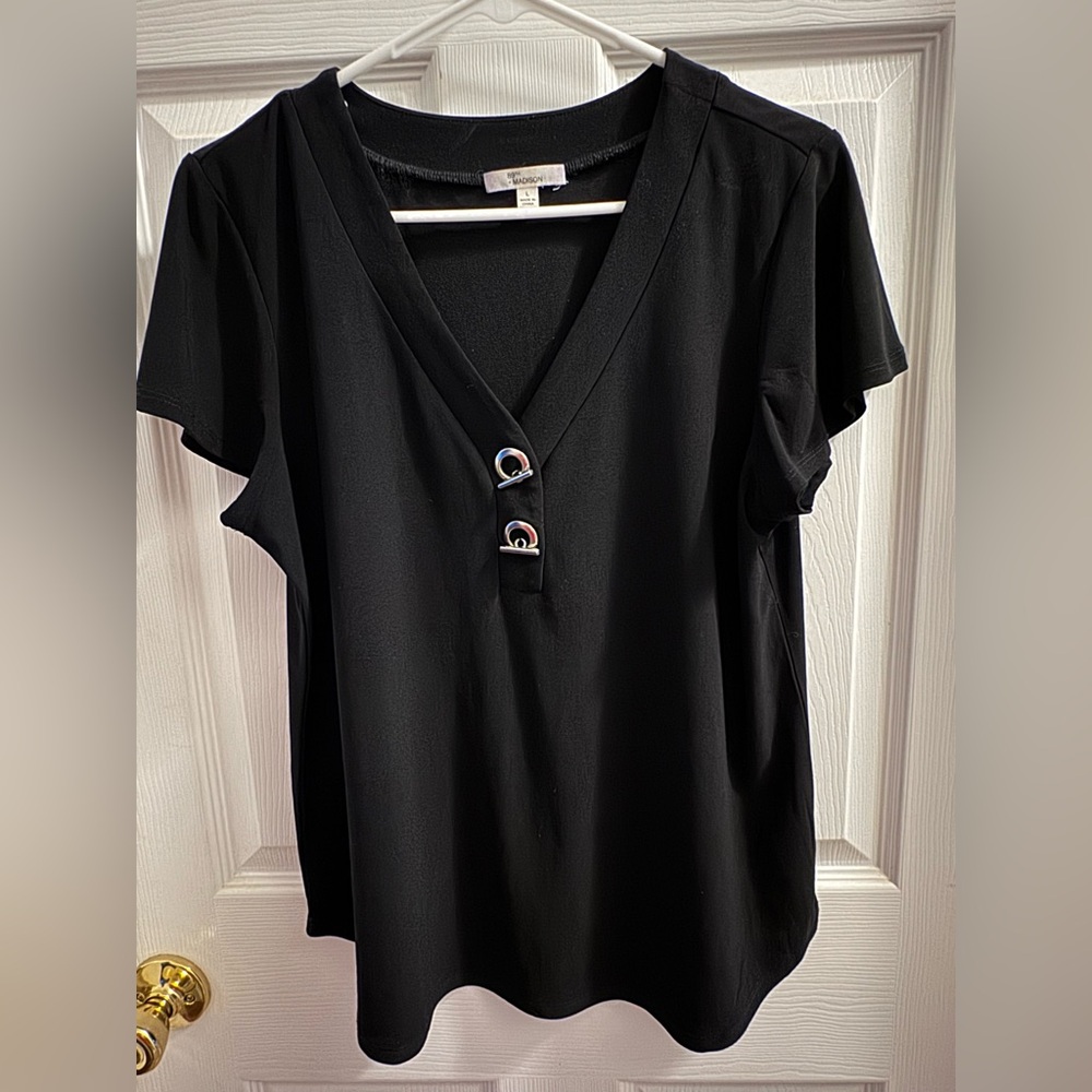 89th + Madison Top | Size L